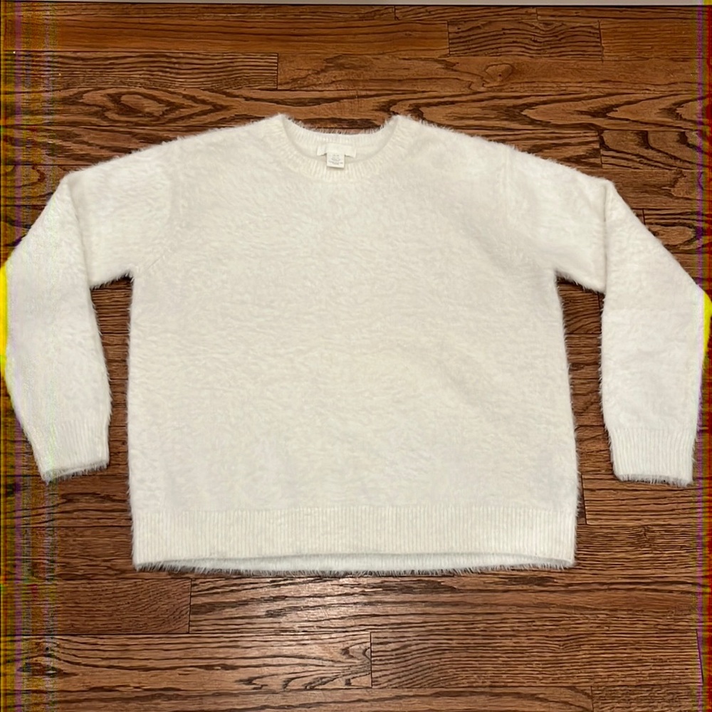 H&M fuzzy super soft white sweater size xs